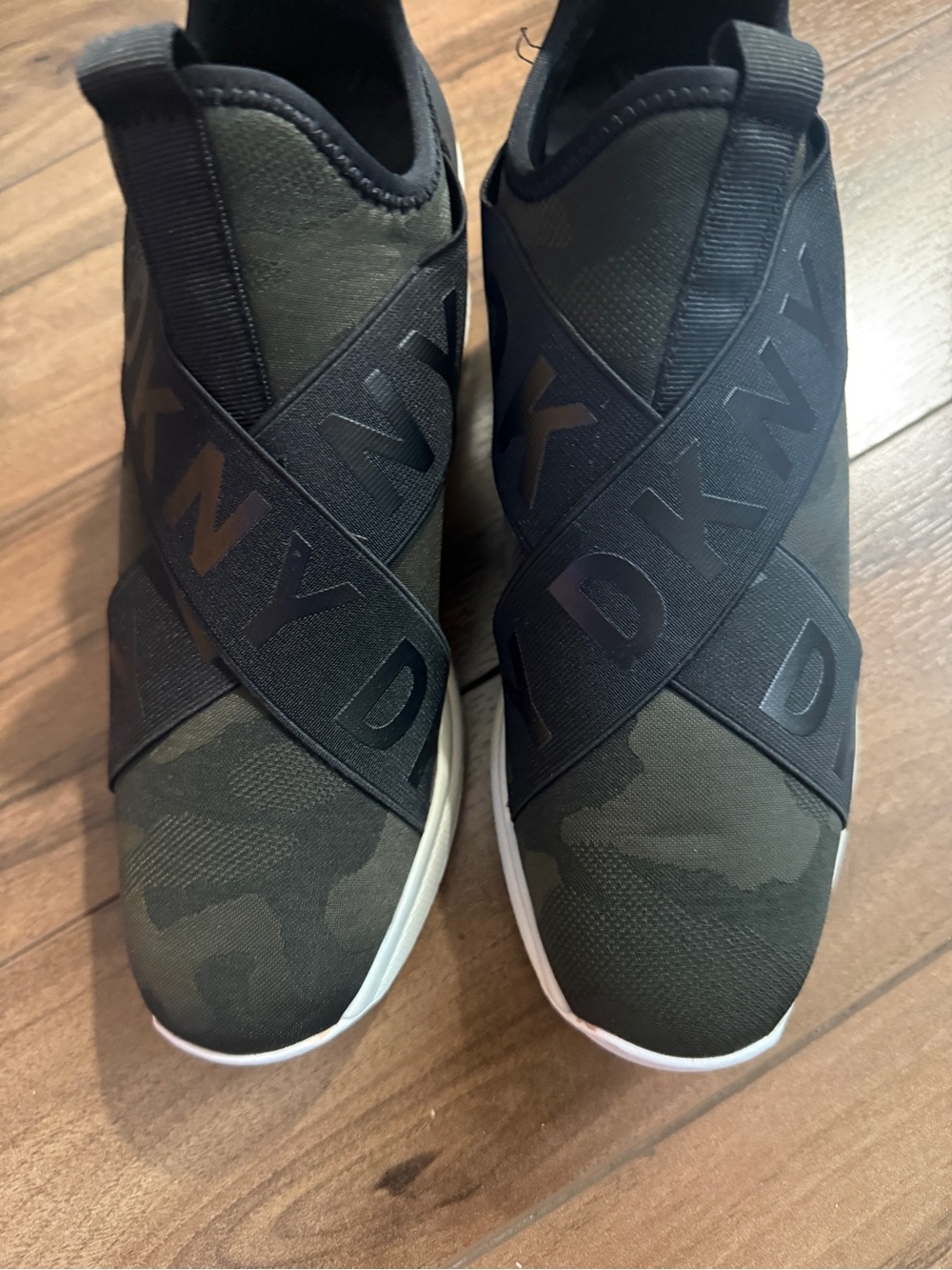 DKNY Men's Olive Green and Black Slip-On Logo Crossband Sneakers